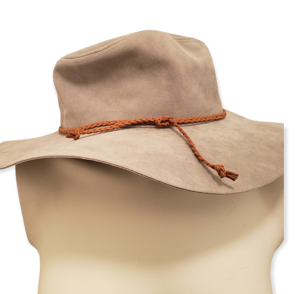 SOLD      Altar’d State Hat